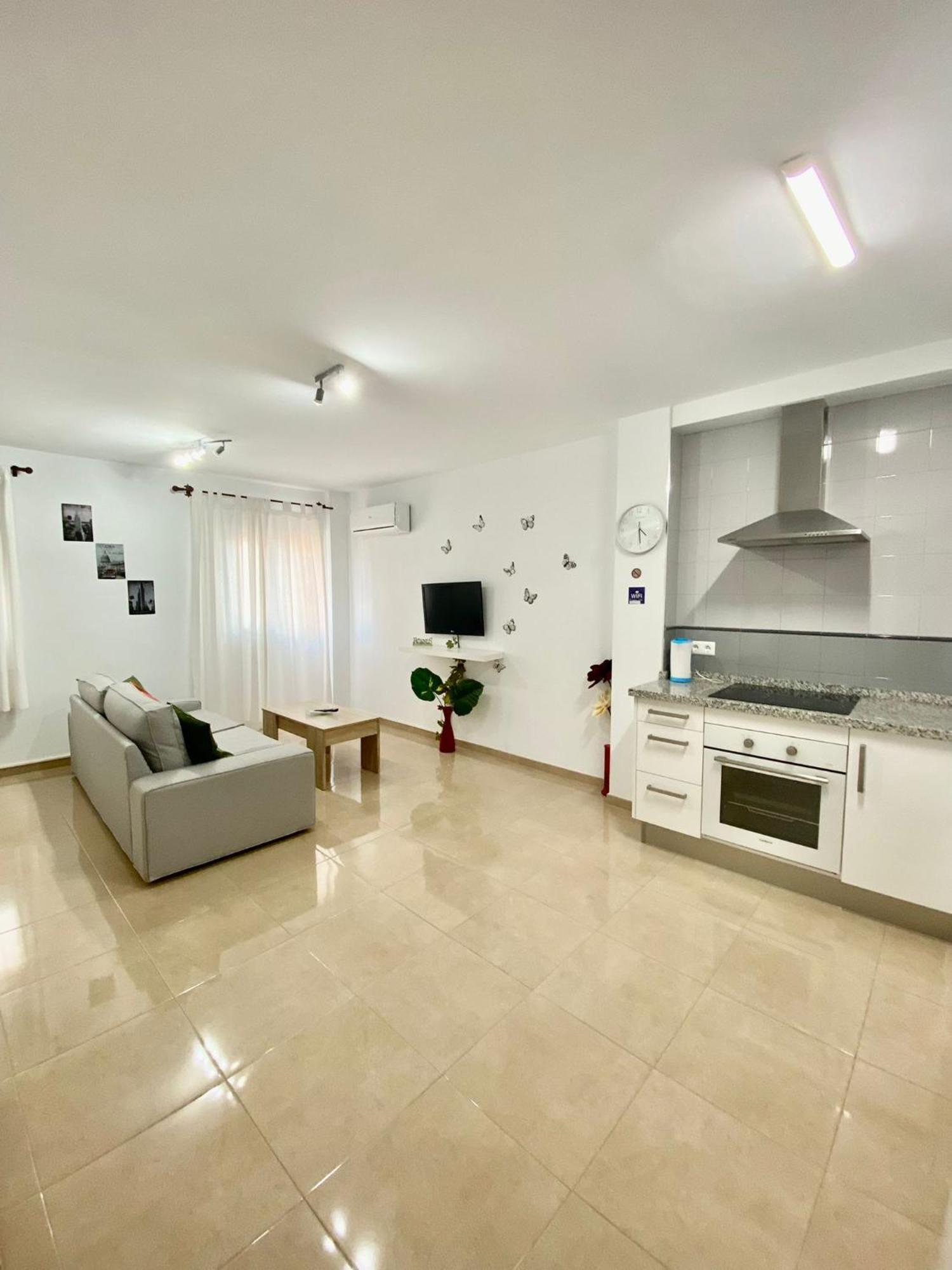 “Smile Nerja” Chic Apartment With Wifi, 4 Guests ภายนอก รูปภาพ